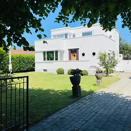 Wonderful House Close To The Beach And City Center